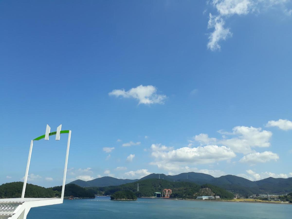 Tongyeong Bridge Hotel Екстер'єр фото