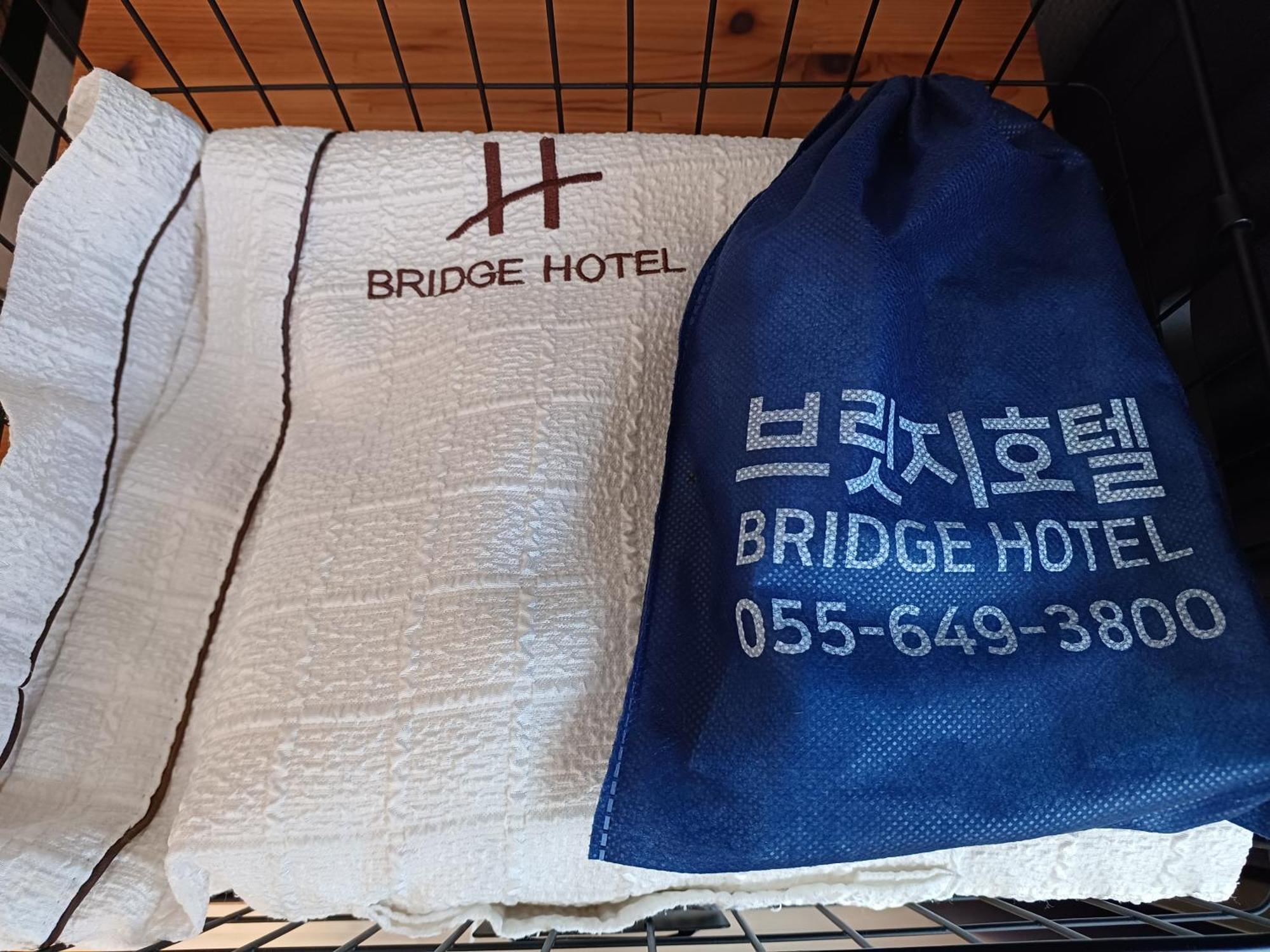 Tongyeong Bridge Hotel Екстер'єр фото