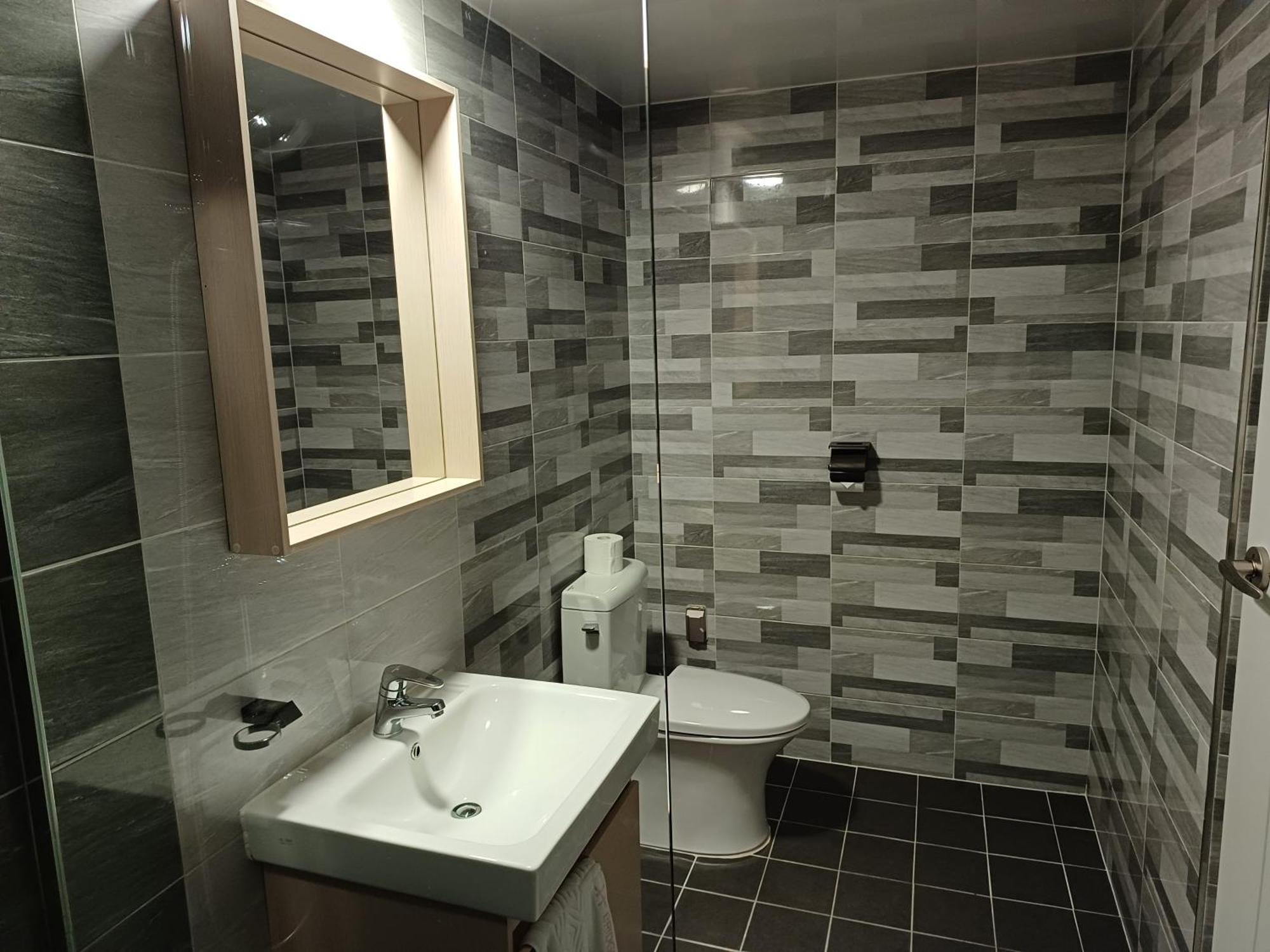 Tongyeong Bridge Hotel Екстер'єр фото