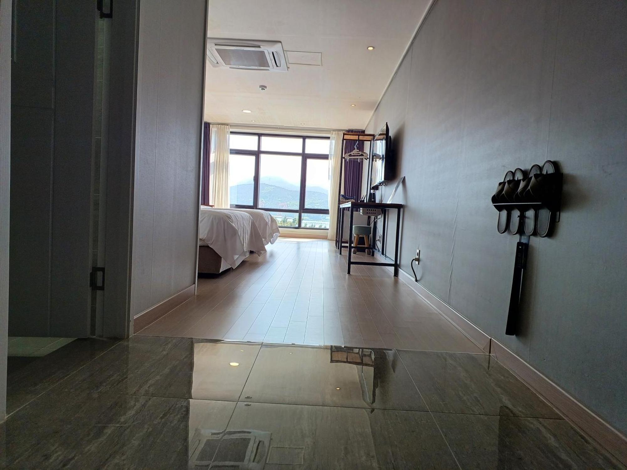 Tongyeong Bridge Hotel Екстер'єр фото